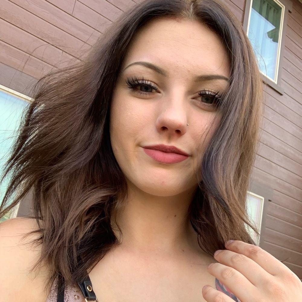 Meet your Posher, Christine